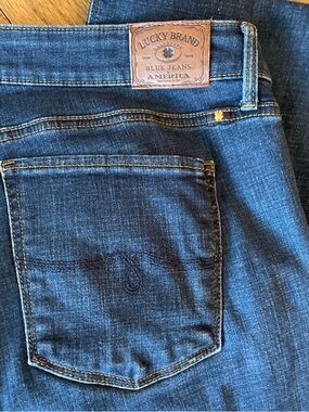Lucky Brand Women’s Straight Blue Jeans, size 16, 33 waist, 31 inseam
